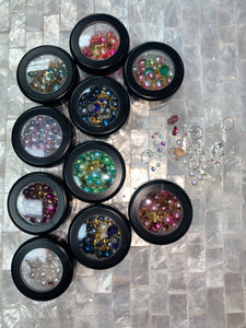 Lot de 10 mix  de perle de decorations 3d